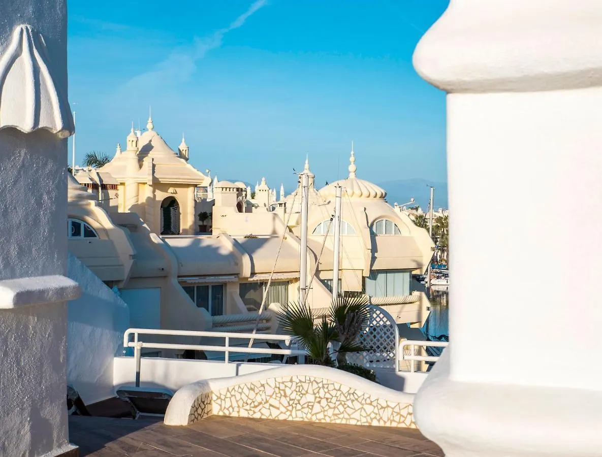 Appartement Popeye Suite Puerto Marina Espectacular Apartamento Dentro De La Isla De Puerto Marina Con Piscina En Cubierta Y A 1 Minuto De La Playa Benalmádena